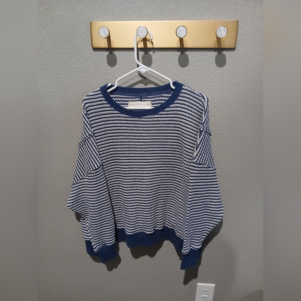American Eagle Outfitters Cozy Cream and Blue Sweater